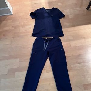 Figs scrub set - Kade Cargo Pant and Catarina top